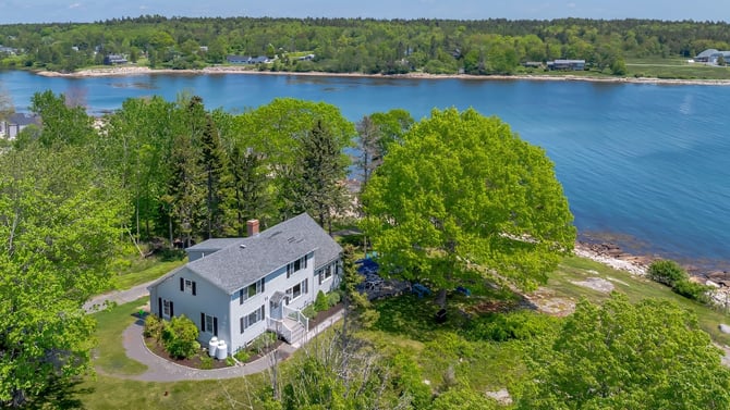 Waterfront Stays in Maine That Put the View First